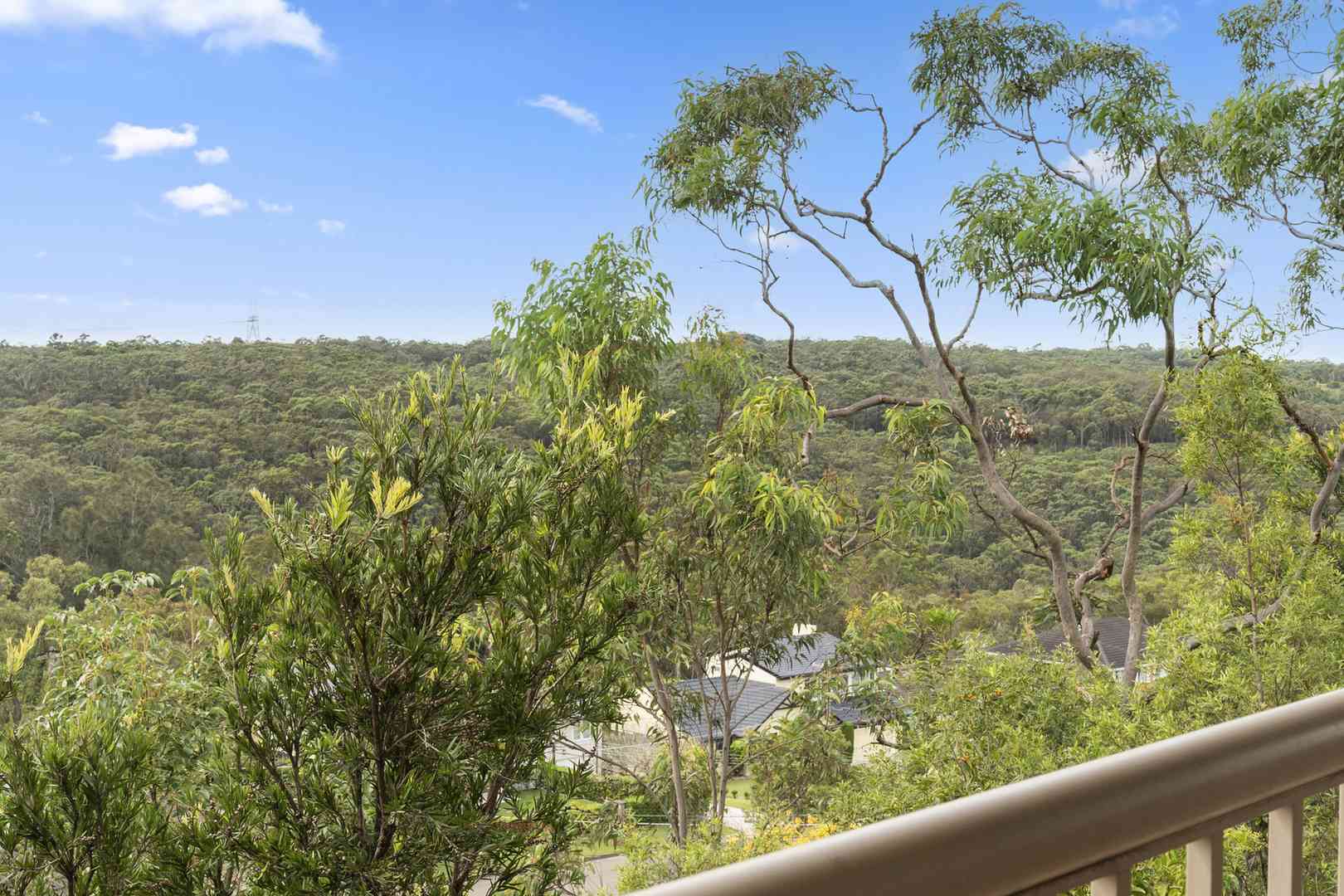 Light-filled villa with stunning bush view