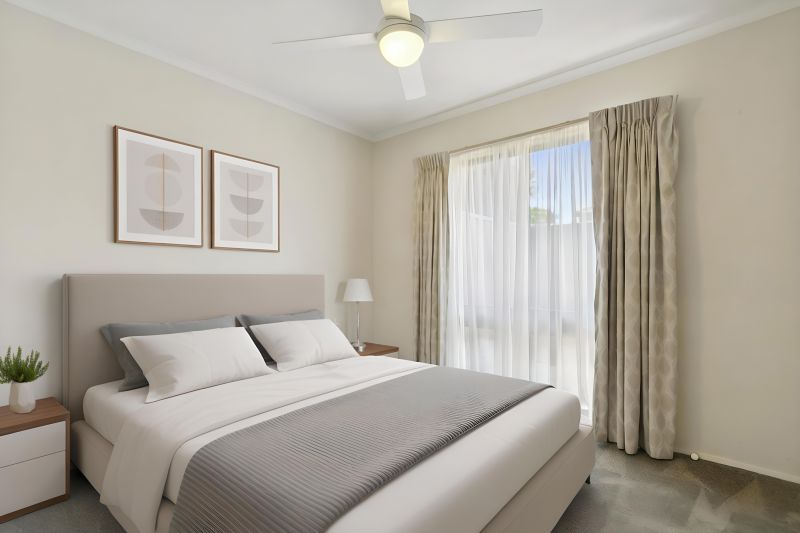 Free-standing two-bedroom villa with a study in a quiet court