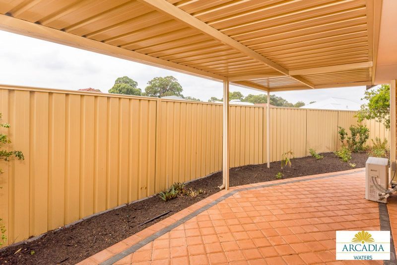 ARCADIA WATERS MANDURAH - ENJOY RETIREMENT WITH THIS 2 BED 2 BATH HOME