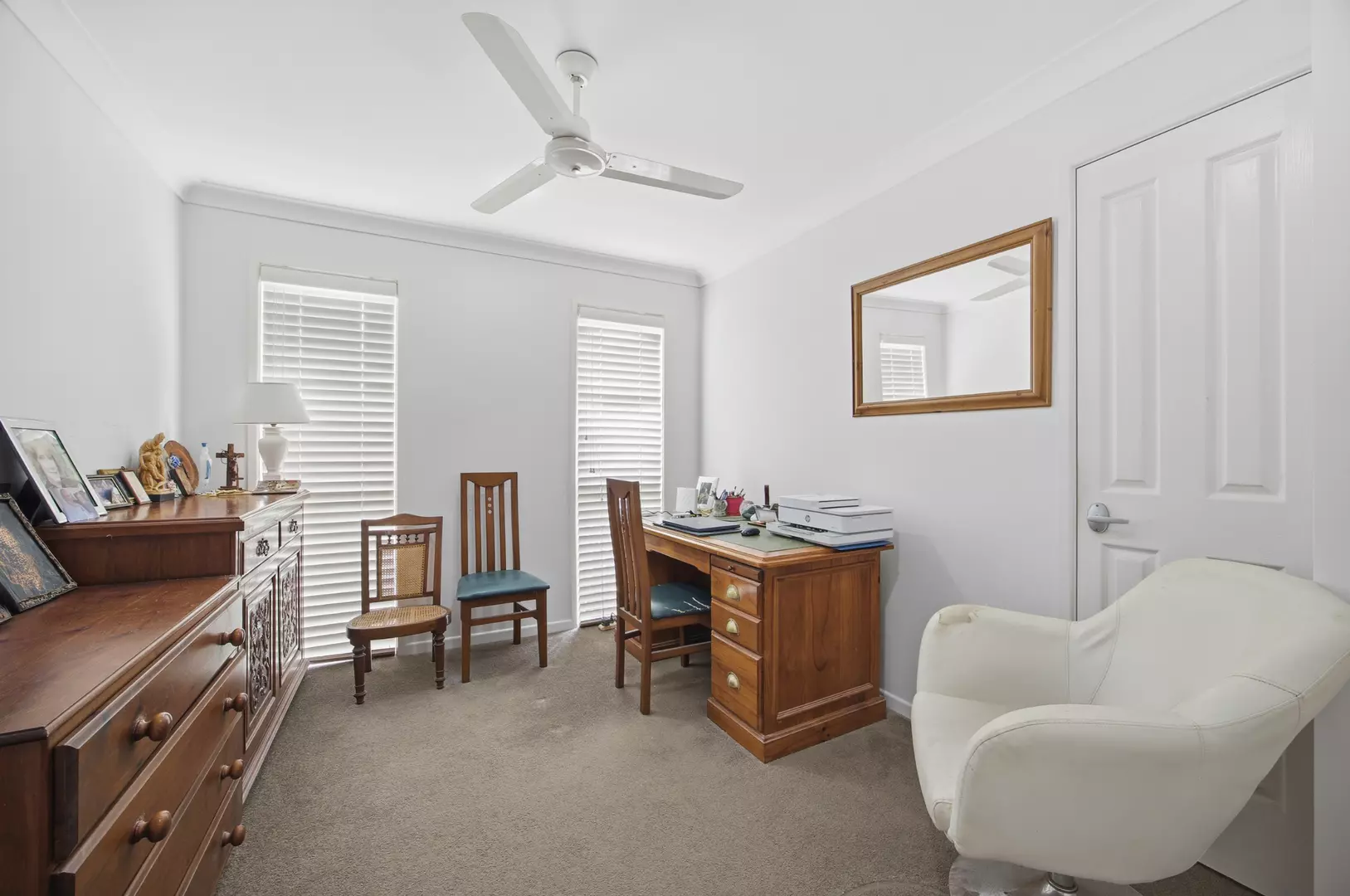 Sophisticated Lakefront Luxury