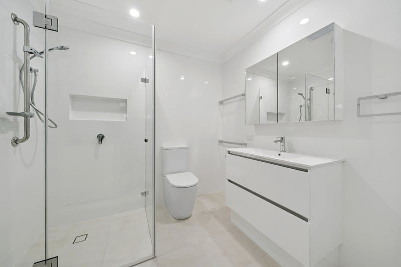 Relaxed Living in a Beautifully Updated Villa