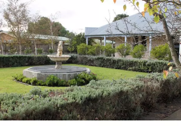 Resthaven Limestone Coast Community Services offers a wide range of flexible services so that you are able to live independently at home.