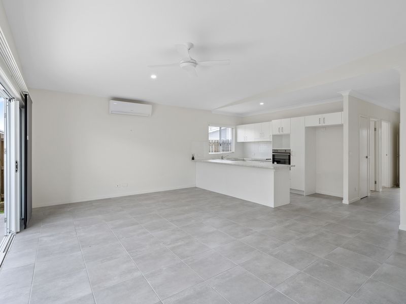 Fantastic location centred between both clubhouses! 