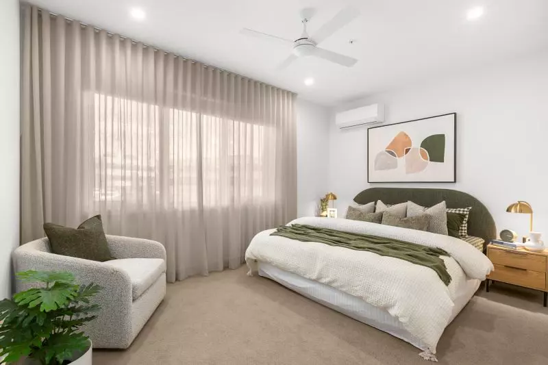 First-floor 2-bedroom corner apartment