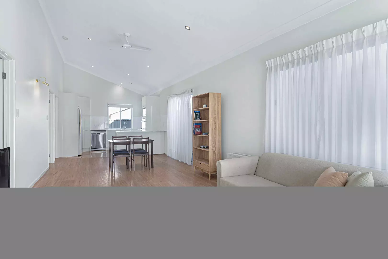 HOME 92 PALM LAKE RESORT TRUGANINA