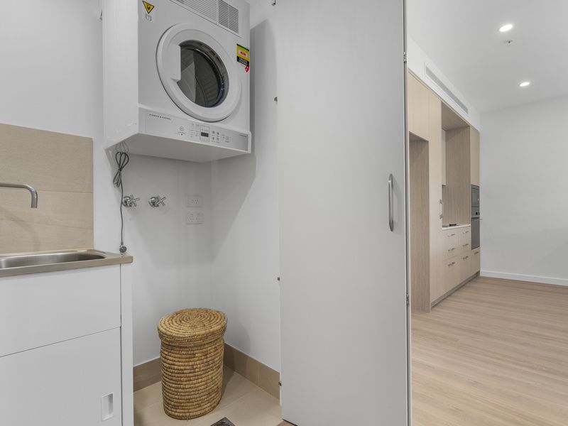 Luxurious Bushland 'Pelican' Design Apartment