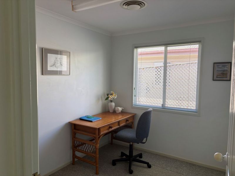 Lakeside Living with Extras