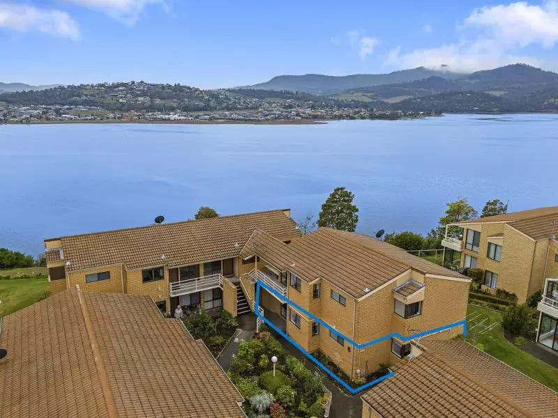 Level entry 2-bedroom villa with glimpses of the Derwent River