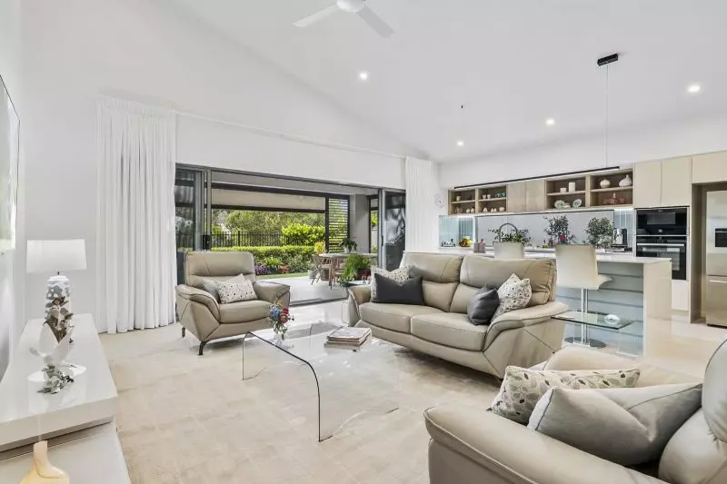 Exquisite Lakeside Property