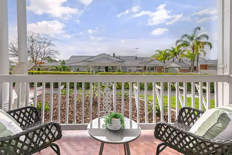 Ideally located, beautifully renovated ground floor sunny unit with large courtyard.