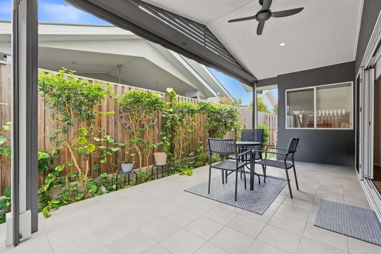 Near Nature, Modern Style