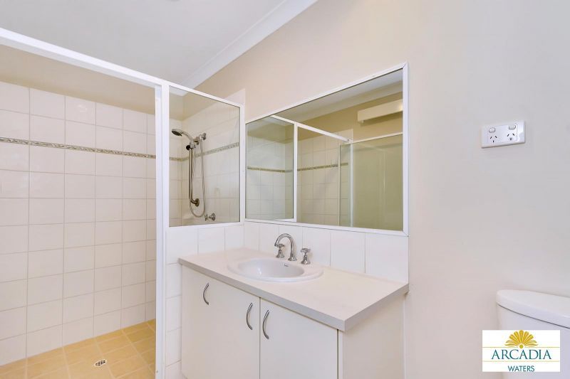 ARCADIA WATERS MANDURAH - ENJOY RETIREMENT WITH THIS 2 BED 2 BATH HOME