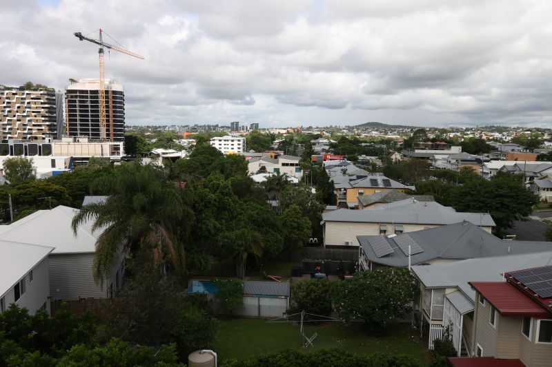 UNDER OFFER - Highly Sought-After Apartment with Ultimate City Views