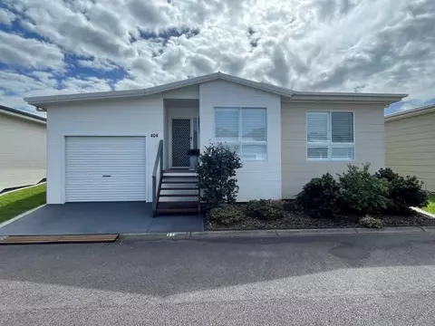 IMMACULATE OVER 50'S LIVING