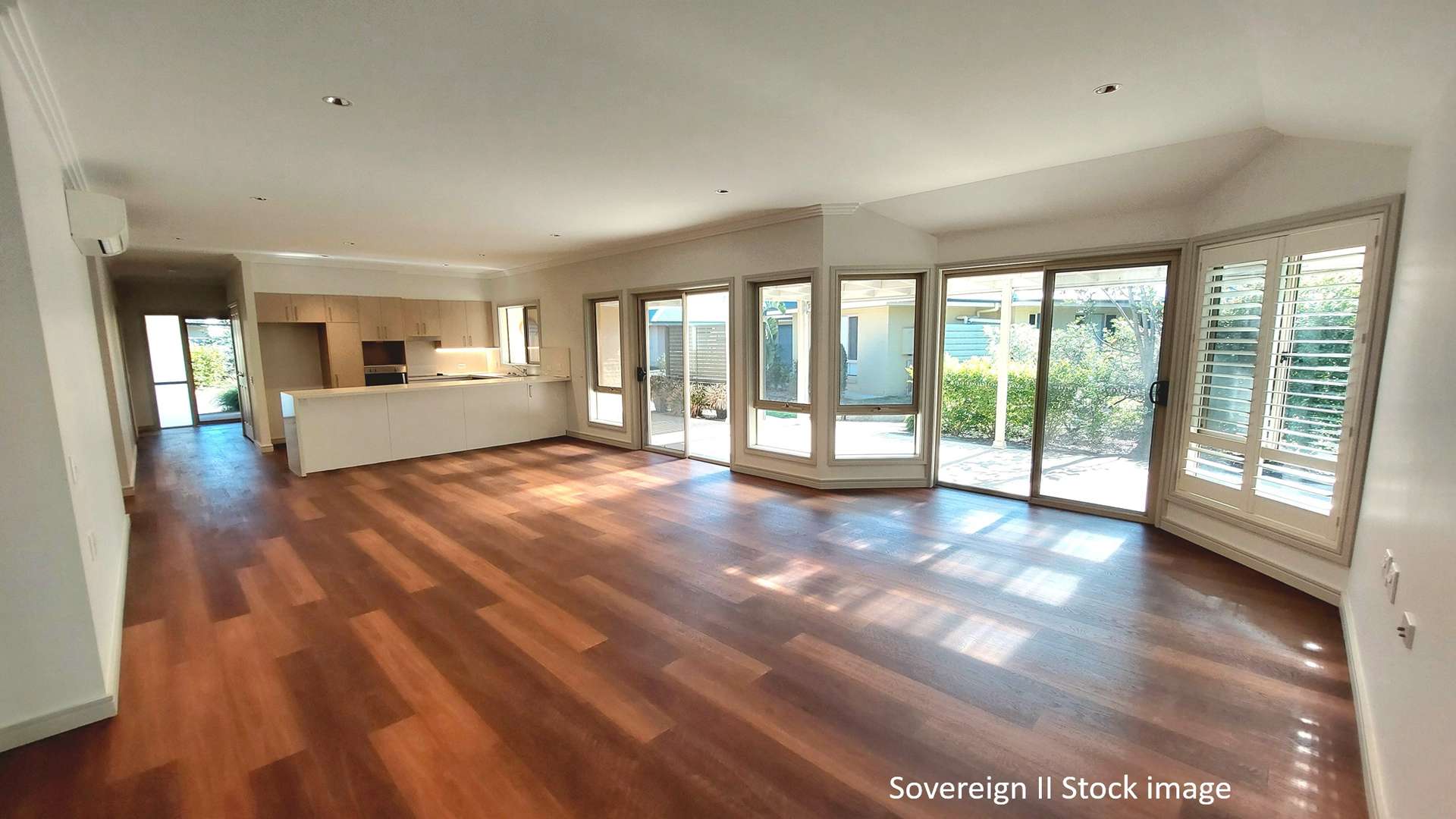 Stunning 2 Bedroom + Study - Home 201 Sovereign II