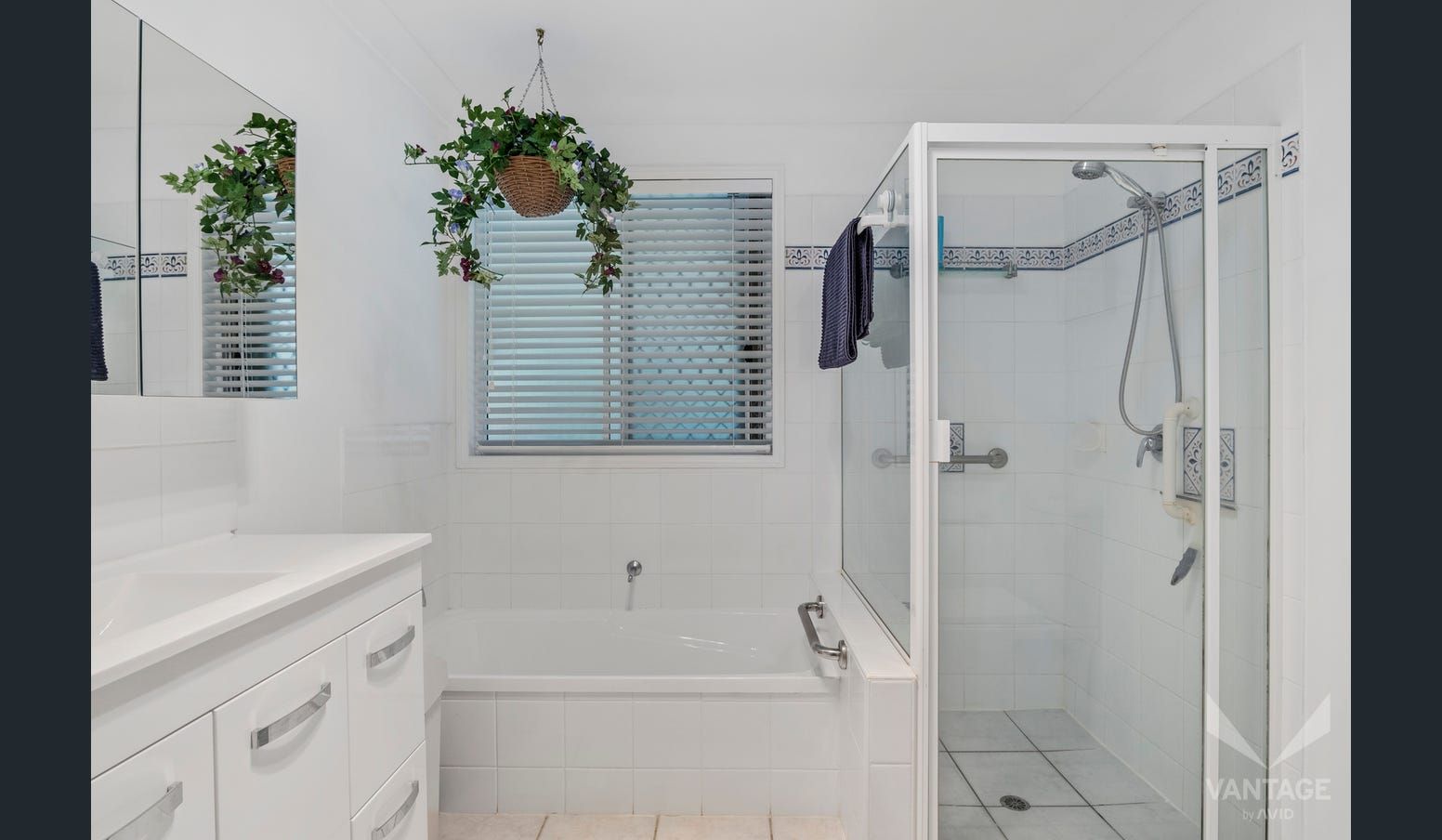 A Peaceful Perimeter Position with Privacy and Comfort