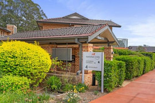 Rare 3-Bedroom Ground-Level Unit Close to Everything