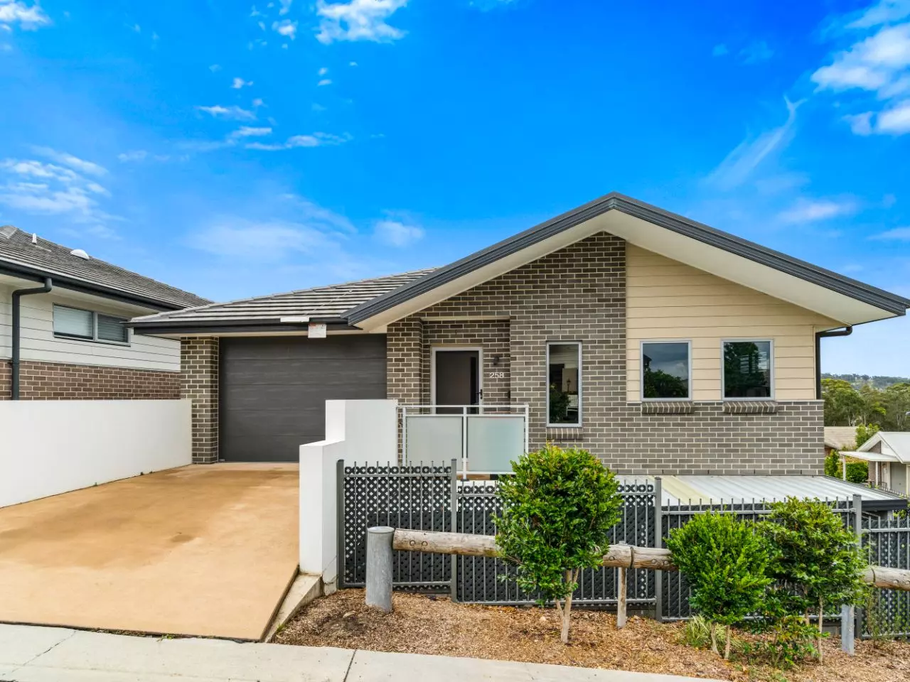 258/100 Gilchrist Drive, Campbelltown