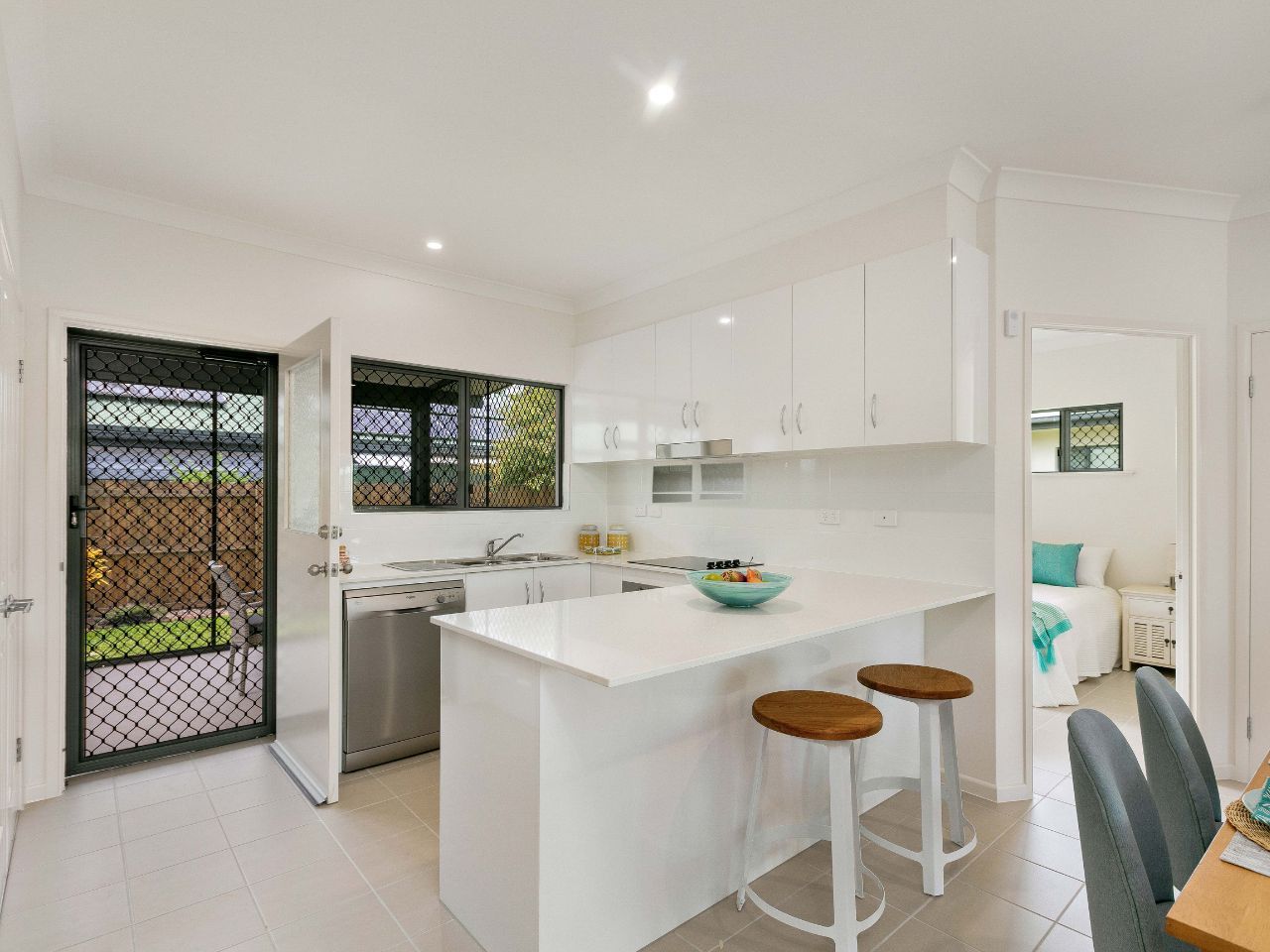 Great unit design with large study