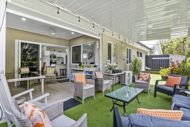 Stunning Two Bedroom Home Overlooking Bushland