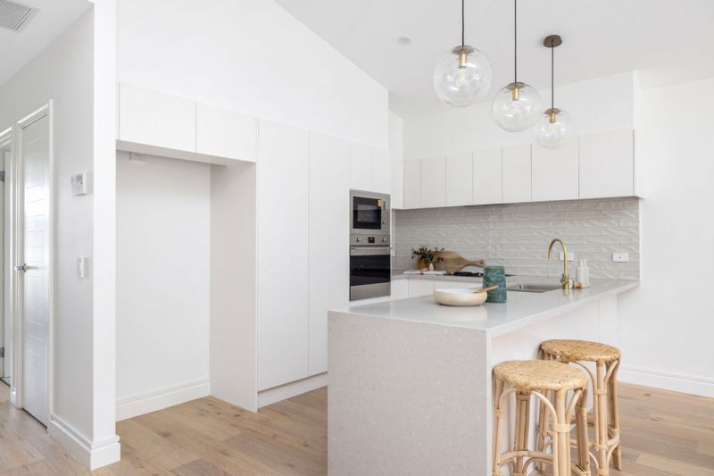 Sun-Drenched Sanctuary - Panoramic Bushland Views