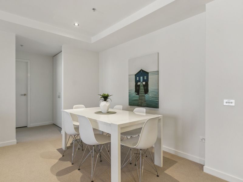 Bright, Spacious Apartment with Private Balcony in Prime Location