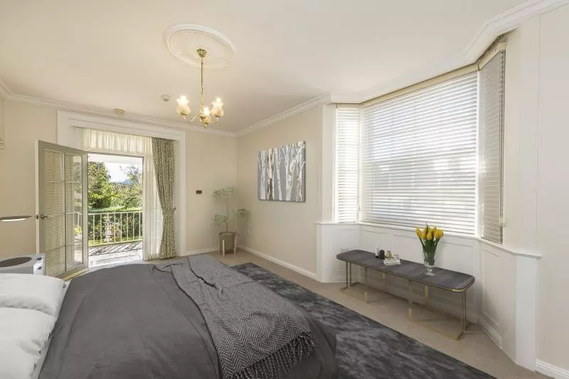 Studio Serviced Apartment with Corner Position