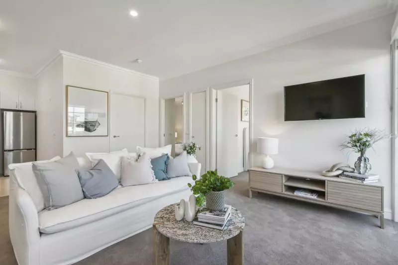 Spacious and bright two-bedroom apartment