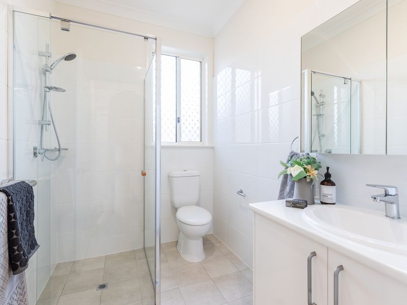 Live in style and prestige by the sea!