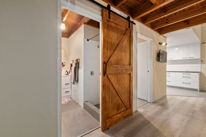 Captivating Cabin-Style  Cottage