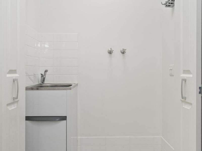 Spacious, Modern villa with Private Outdoor Retreat