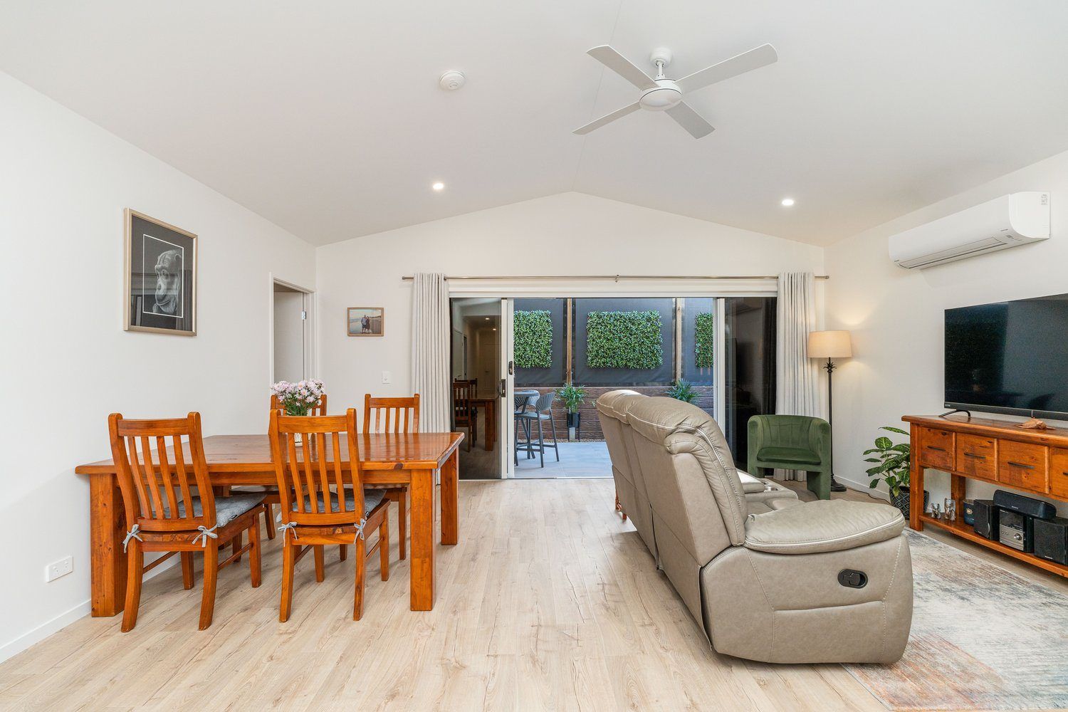 Easy-Care Living with Contemporary Style