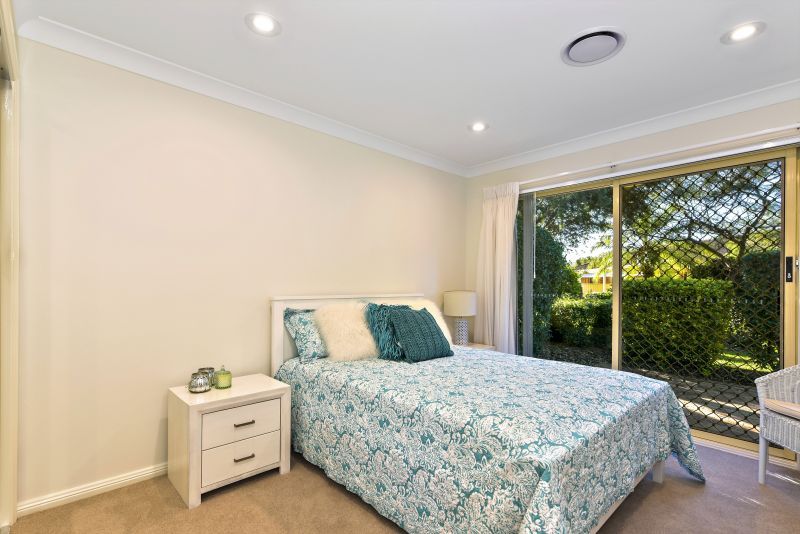 Fully Refurbished Stunning Villa Overlooking The Parklands.