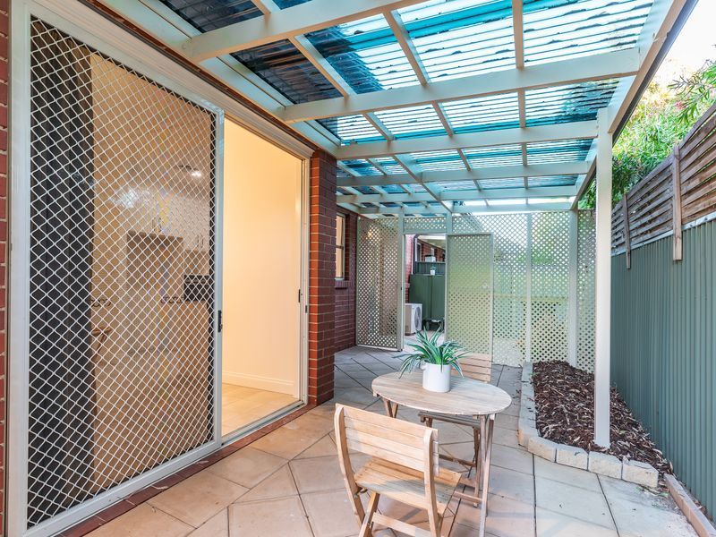 Live in style and prestige by the sea!