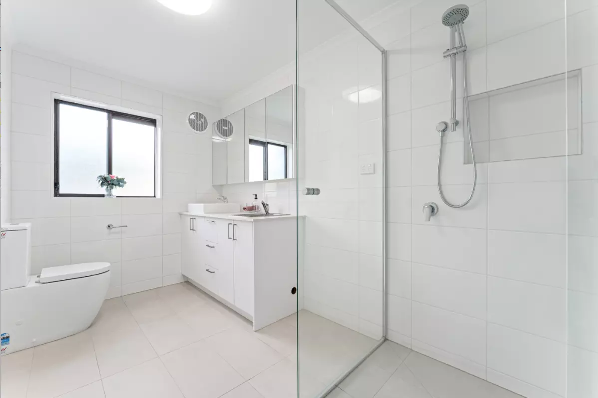 Ground Floor Retirement Unit – Ideal for a Creative Lifestyle!