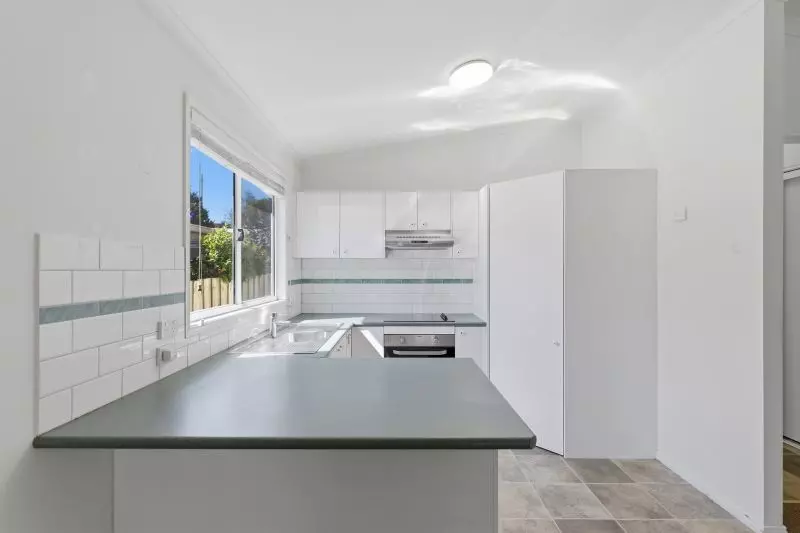 Quaint Cottage! Close to the Community Centre