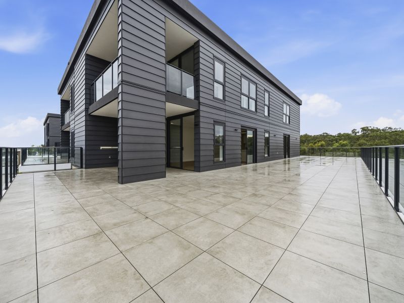 Expansive Apartment with large balcony