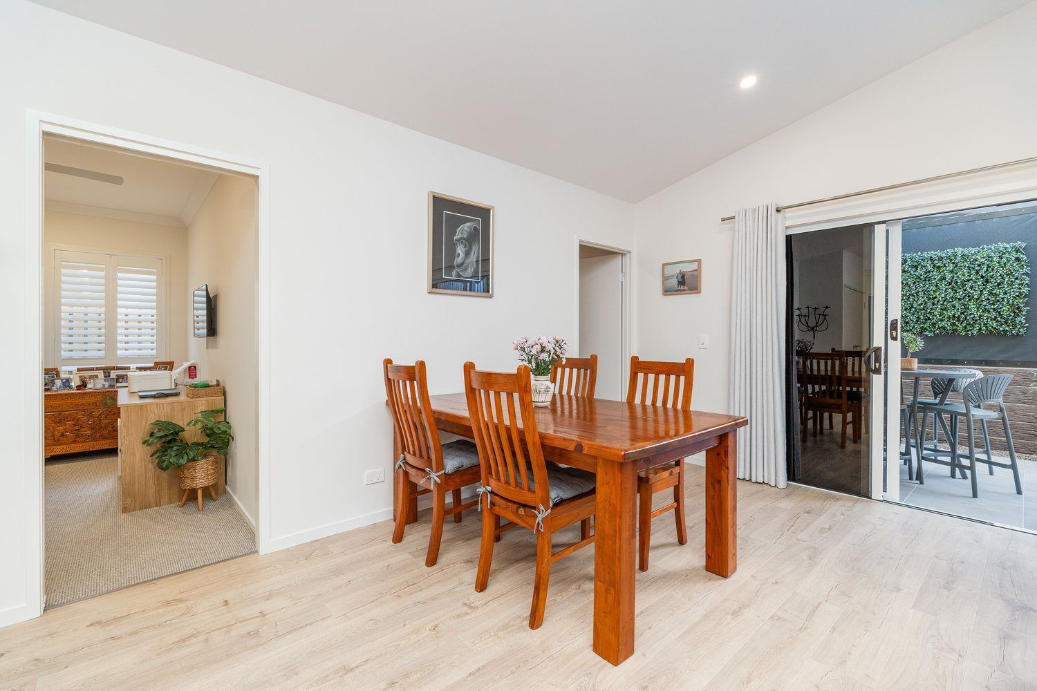 Easy-Care Living with Contemporary Style