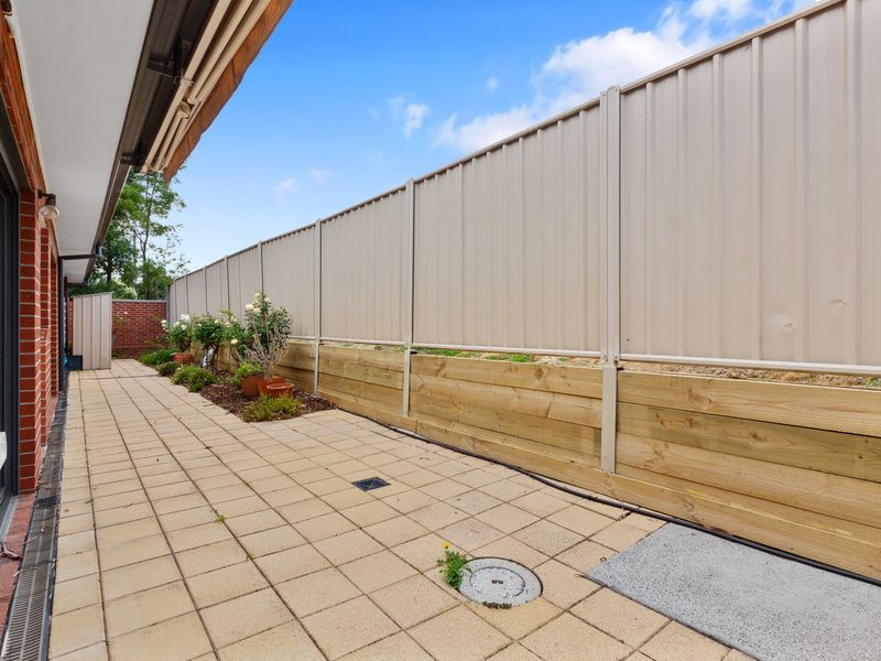 Looking for the space of a house, with a garden to match?