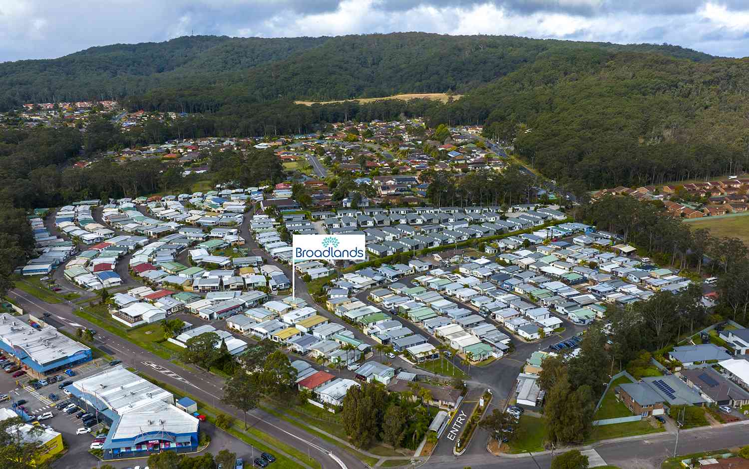 Easy and Care Free Home - So Handy to all Facilities