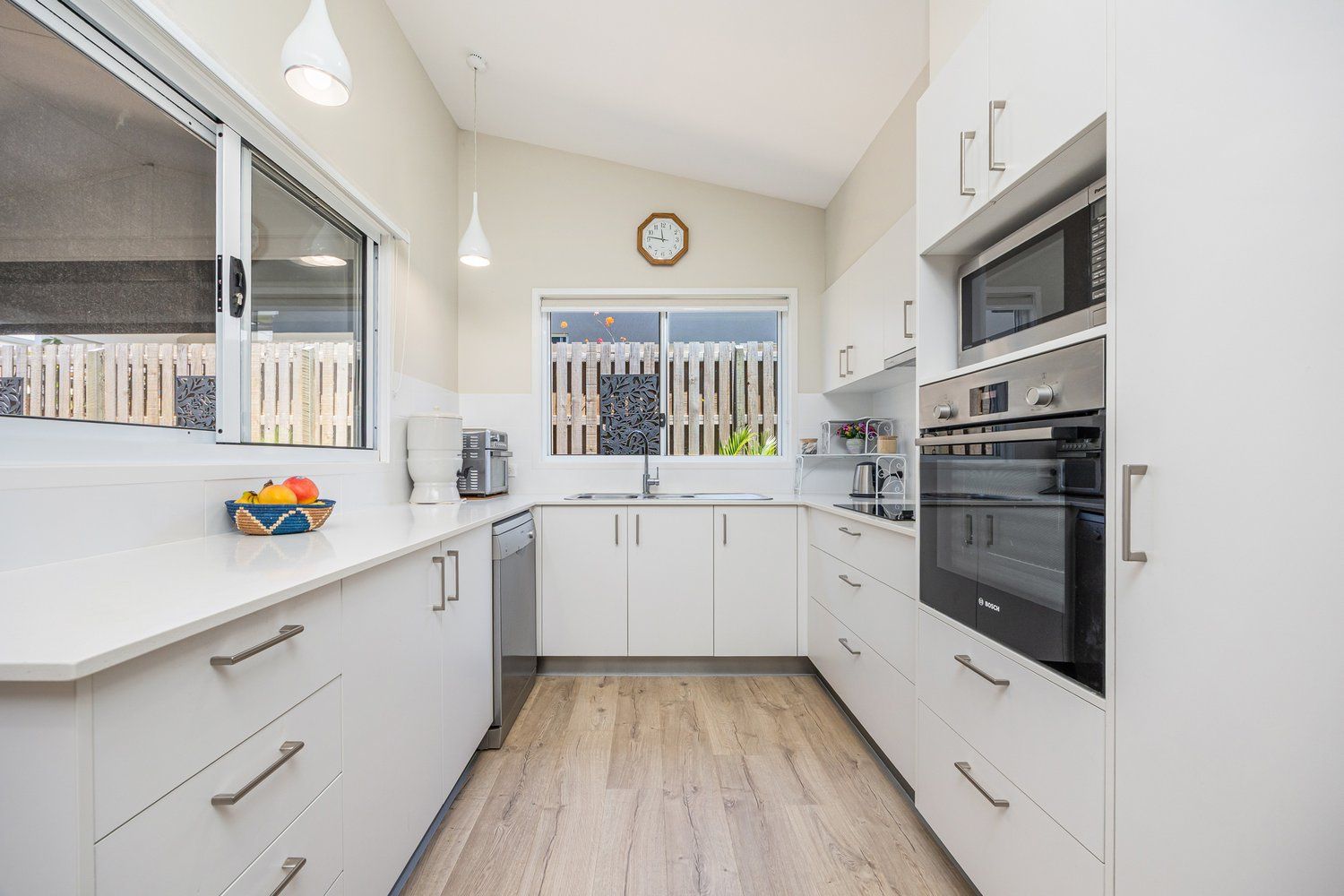 Simplicity, Comfort & Modern Alfresco Living