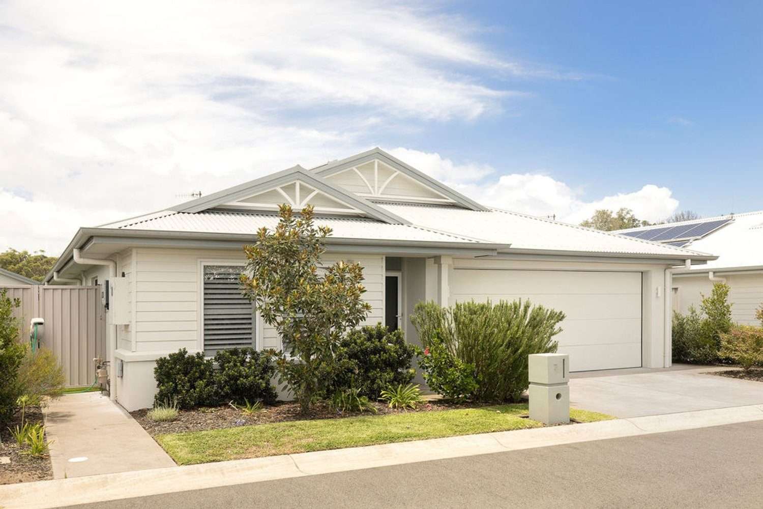 Elegant Modern Living in a Peaceful Location