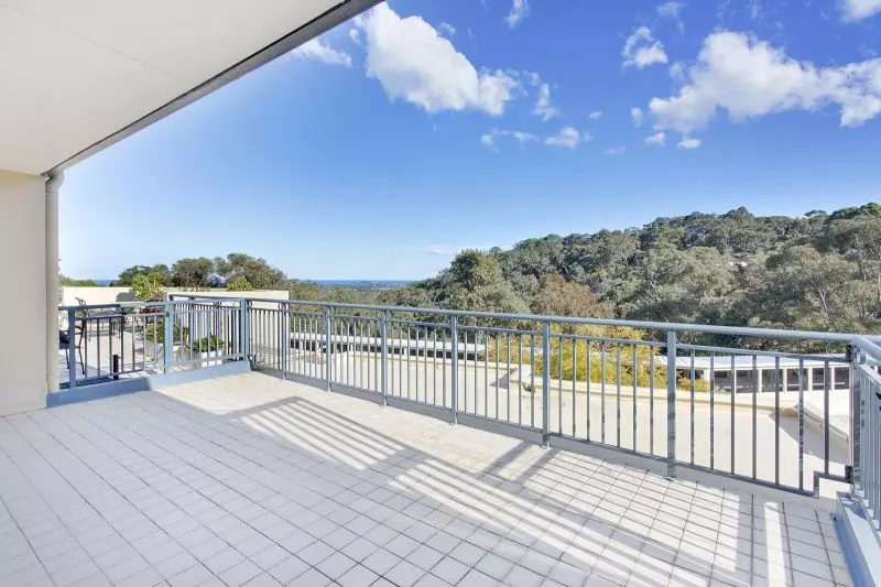 Stunning ocean and reserve views