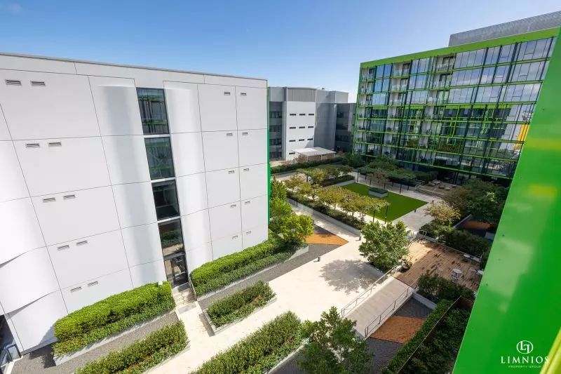 We've done all the work for you to move in Straight away at this Perfect Location!