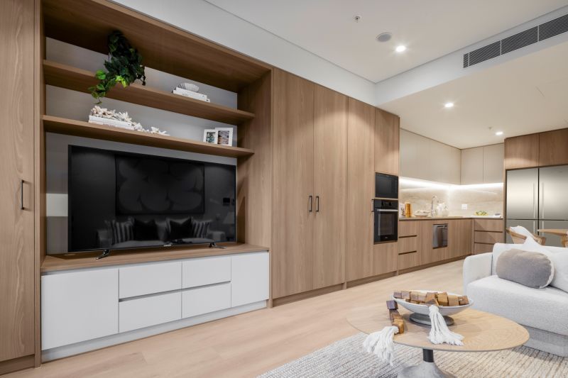 Spacious, light-filled 1-bedroom ground-floor apartment