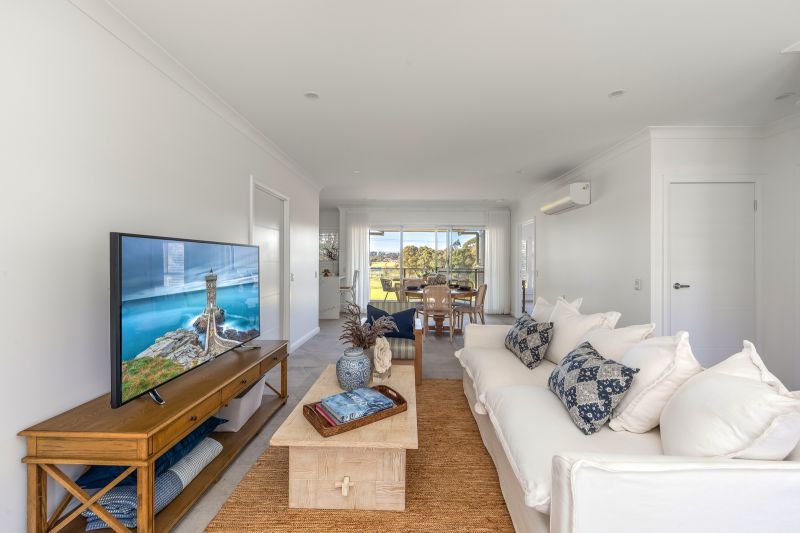 Luxurious Living with Breathtaking Golf Course Views