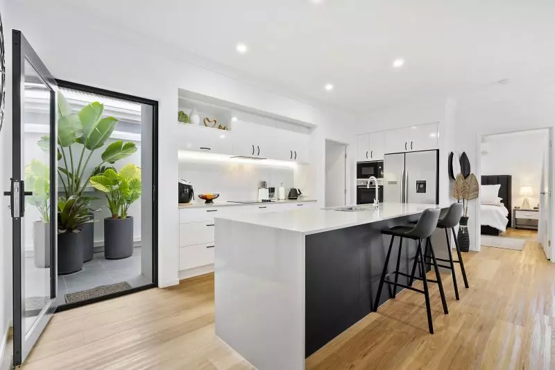 Site 108 - Established Avoca