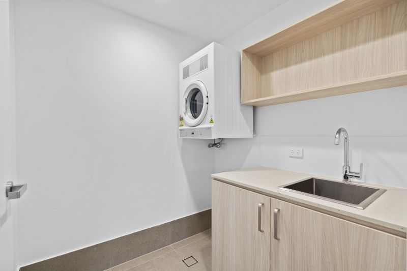 North-facing, fourth-floor apartment with views to the City.