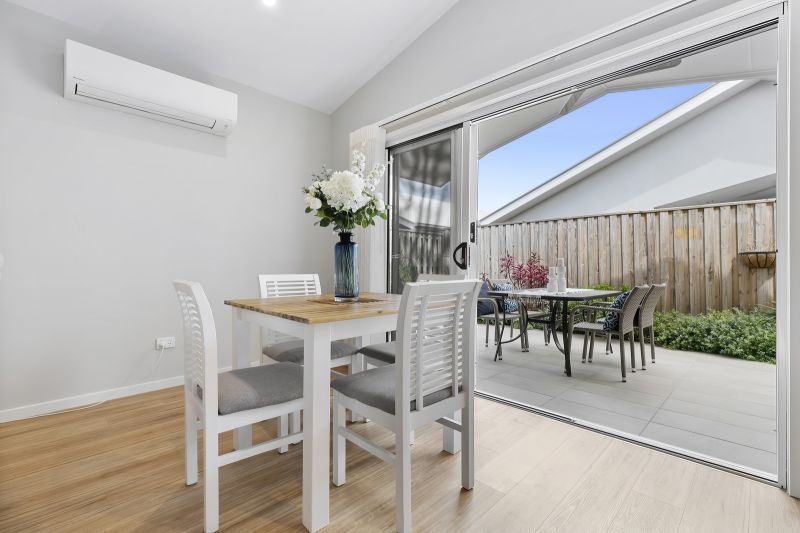 Effortless Living- Modern Charm and Tranquility