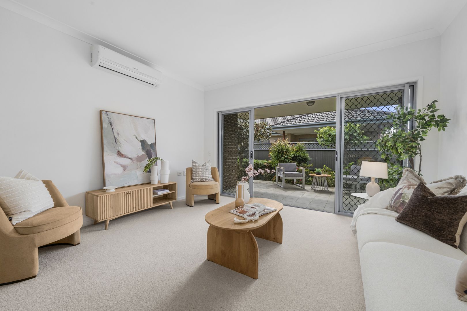 Fresh Style Leafy Outlook